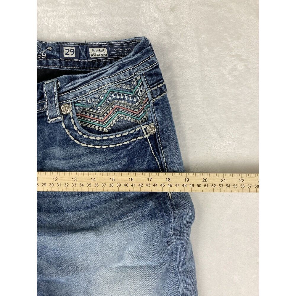 Miss Me Mid Rise Easy Cropped Jeans Women's Raw hem Medium Wash Blue Size 29 - Picture 8 of 16